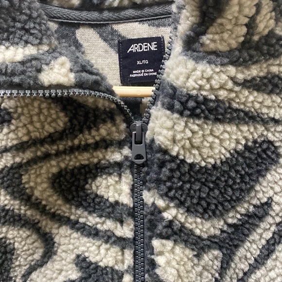 Ardene Green Swirl Half Zip Fuzzy Sweater - Picture 2 of 3